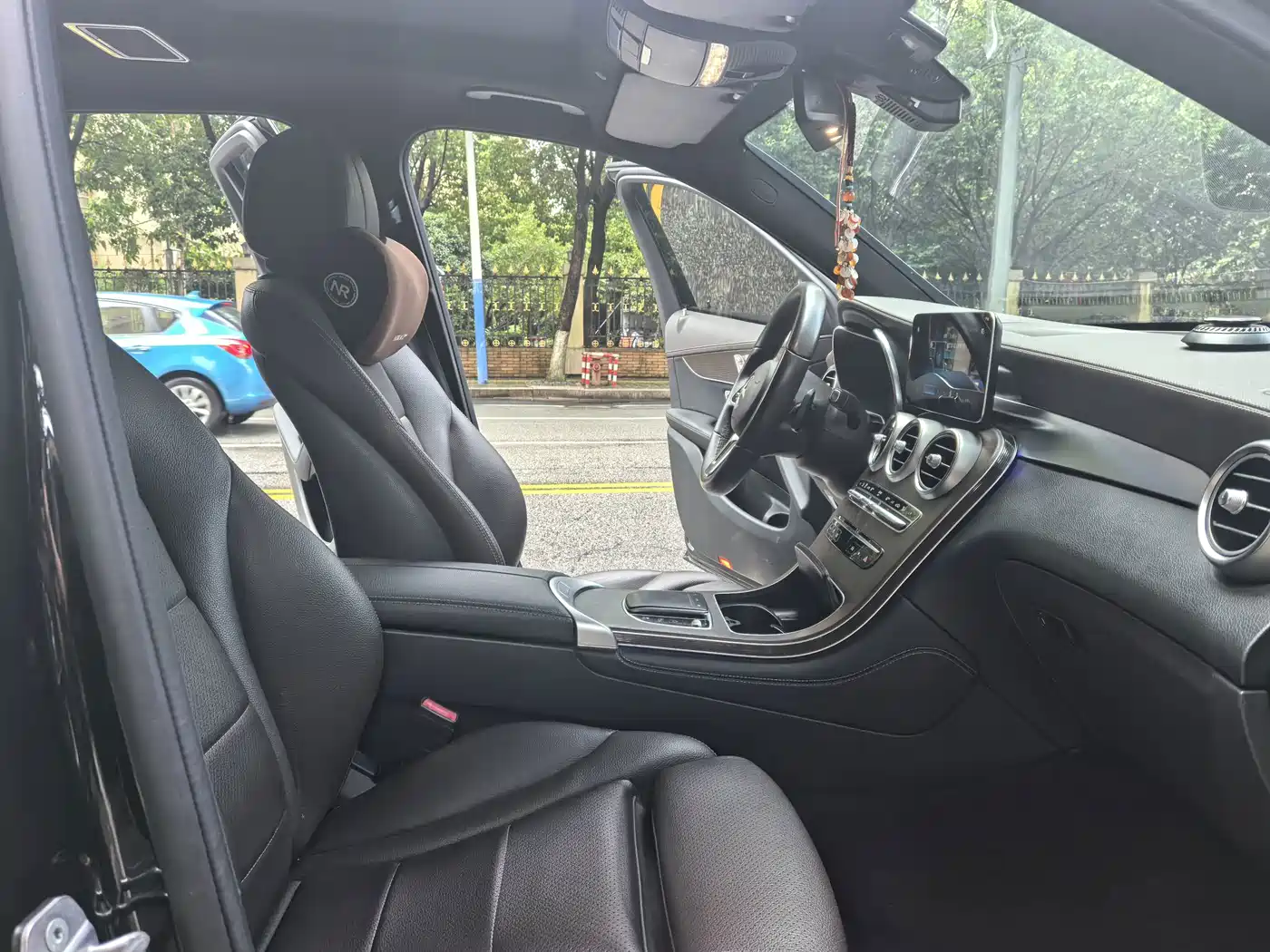Фото 19 - Mercedes-Benz GLC