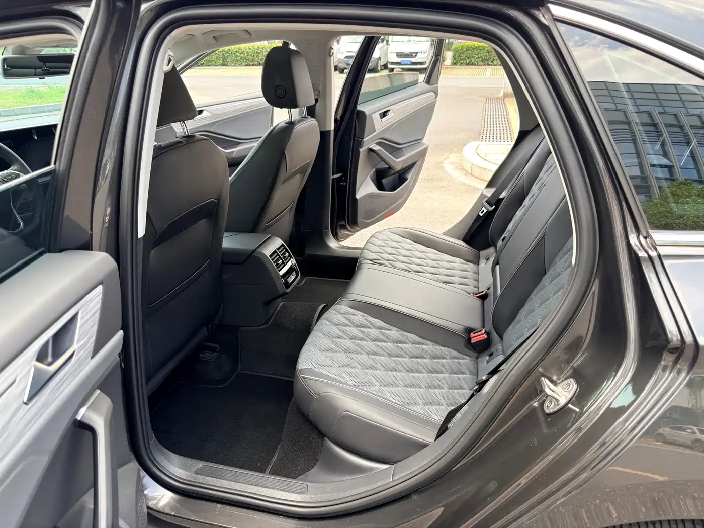 Volkswagen Sagitar, миниатюра 9