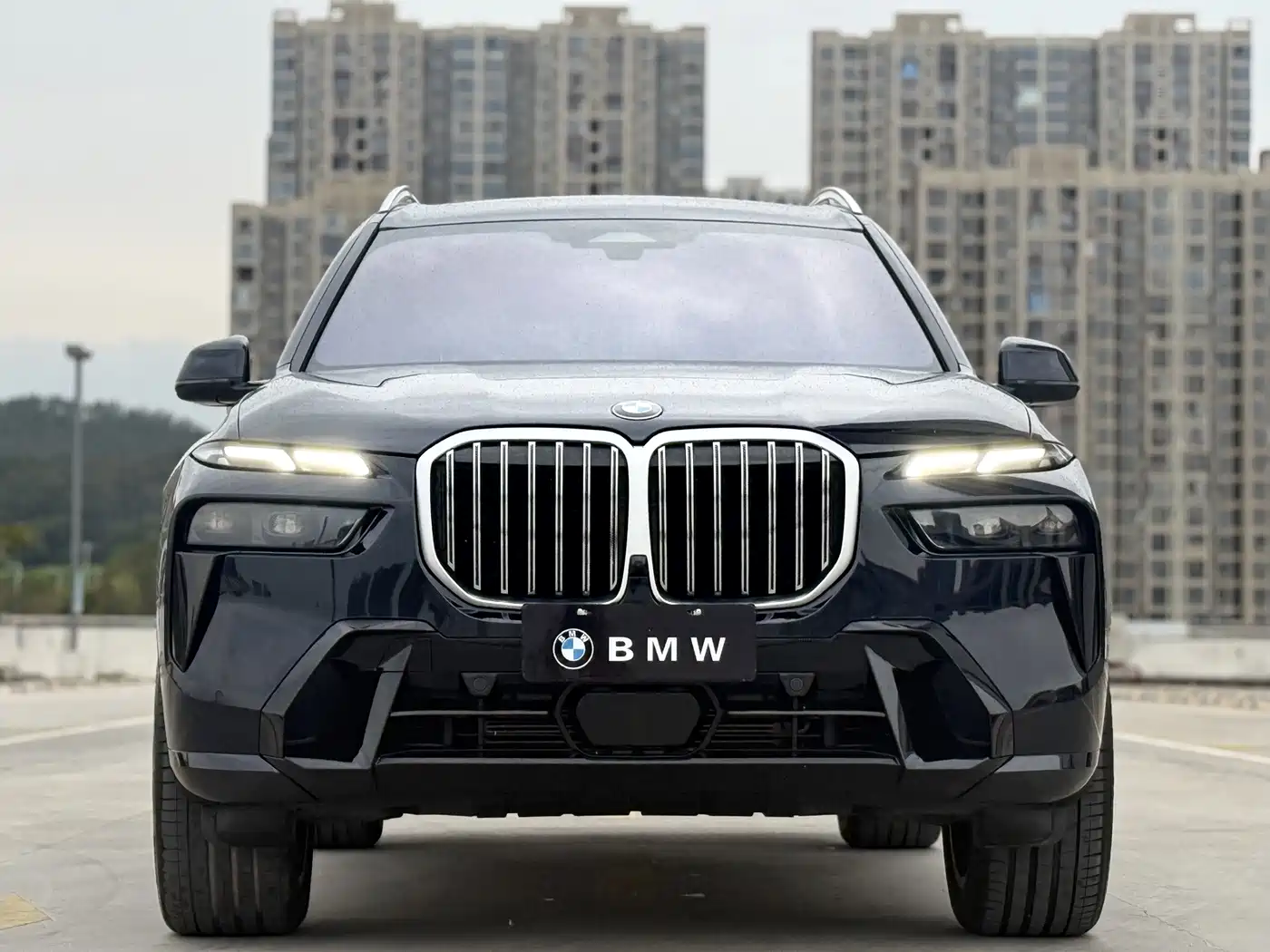 2025 BMW X7