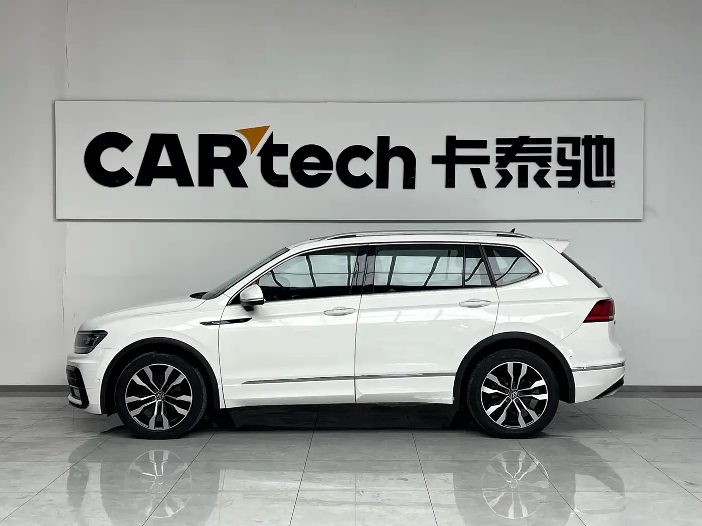 Volkswagen Tiguan L 2021 330TSI Automatic 2WD R-Line Premium фото 4