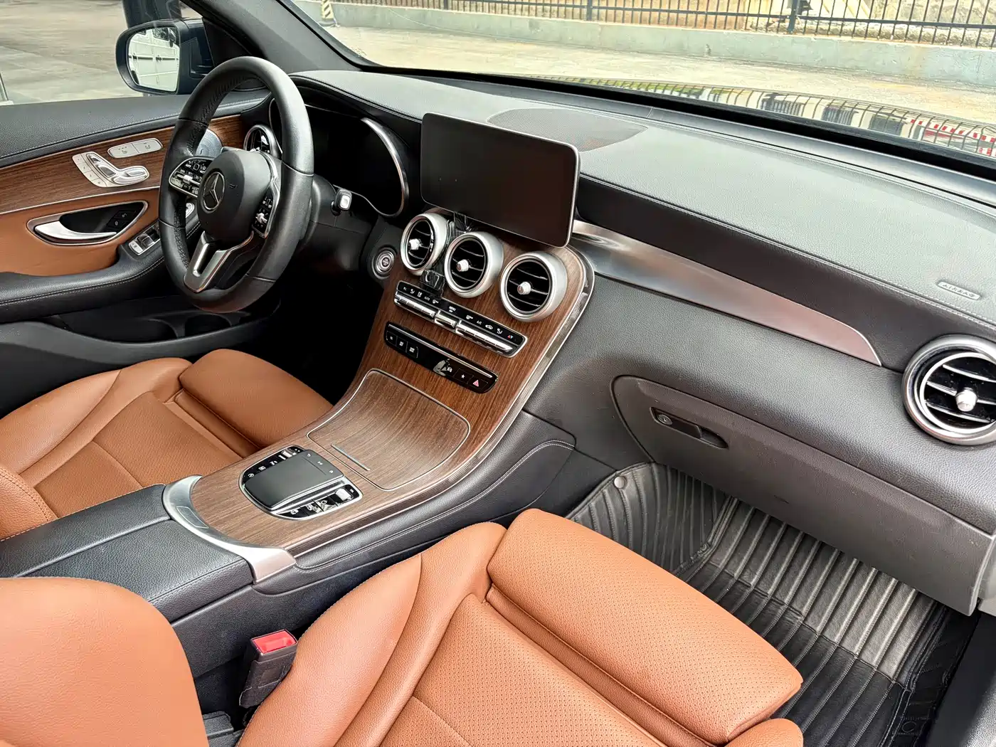 Mercedes-Benz GLC 2021 GLC 300 L 4MATIC Sporty фото 18