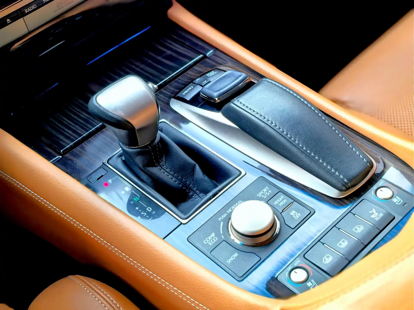 Lexus LS 2016 460L фото 9