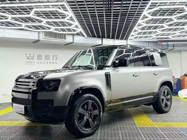 LAND ROVER DEFENDER