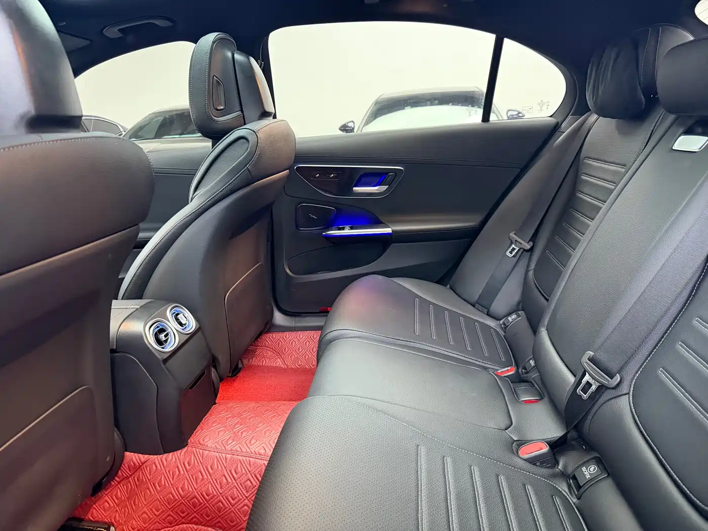 Mercedes-Benz C-Class 2023 Facelift C 260 L Sport Edition фото 8