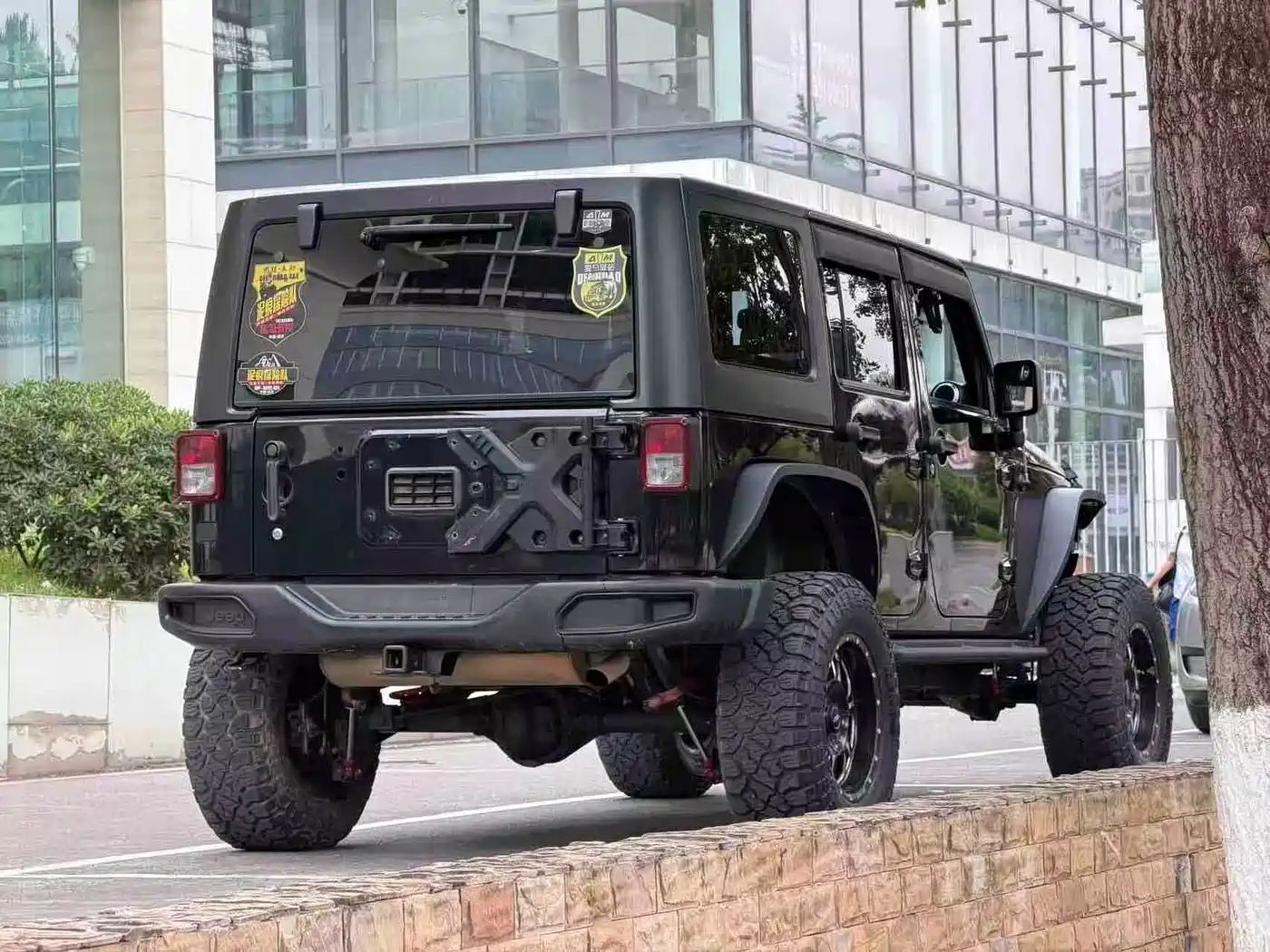 Photo 5 - Jeep Wrangler