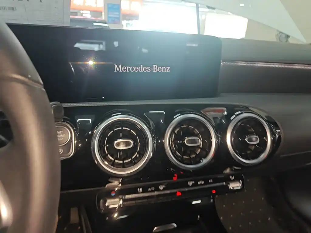 MERCEDES-BENZ CLASS A