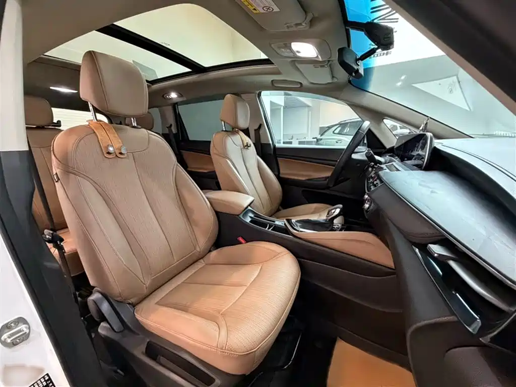 Buick GL6 2021 323T Mild Hybrid Connected Luxury фото 15