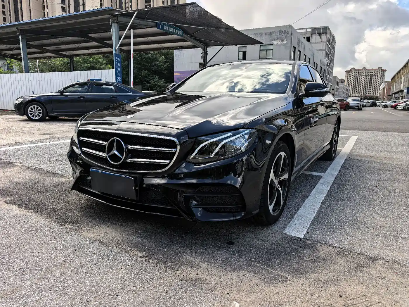 Фото 1 - Mercedes-Benz E-Class