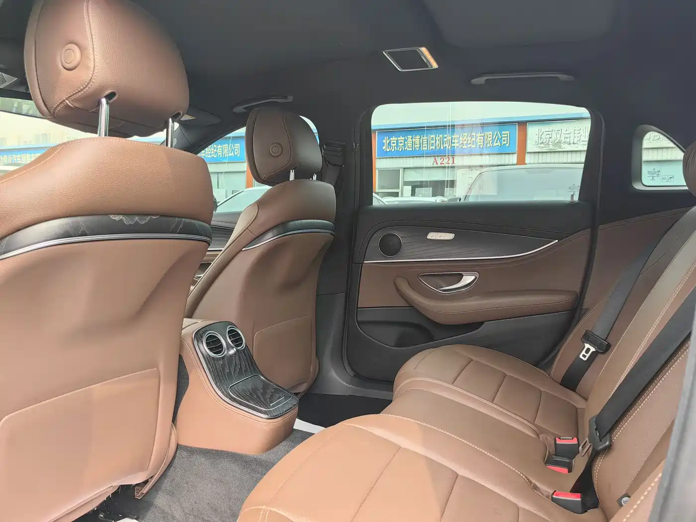 MERCEDES-BENZ E CLASS