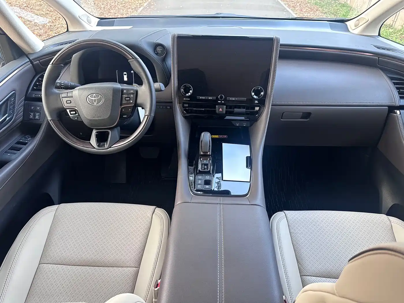 Toyota Alphard 2025 Hybrid 2.5L Prestige Gold Edition фото 12