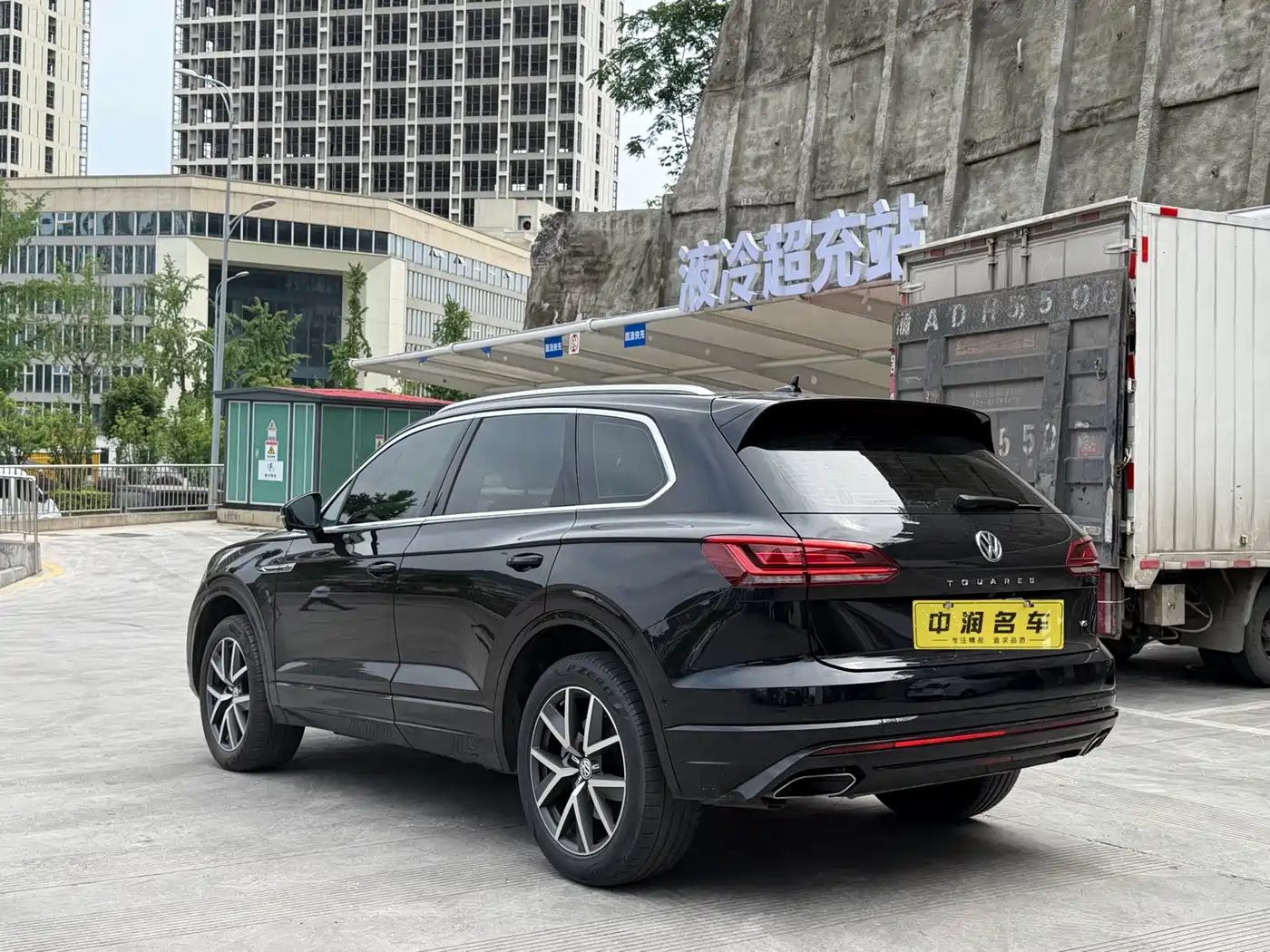 Volkswagen Touareg 2019 3.0TSI Sharp Edge Edition China VI фото 3