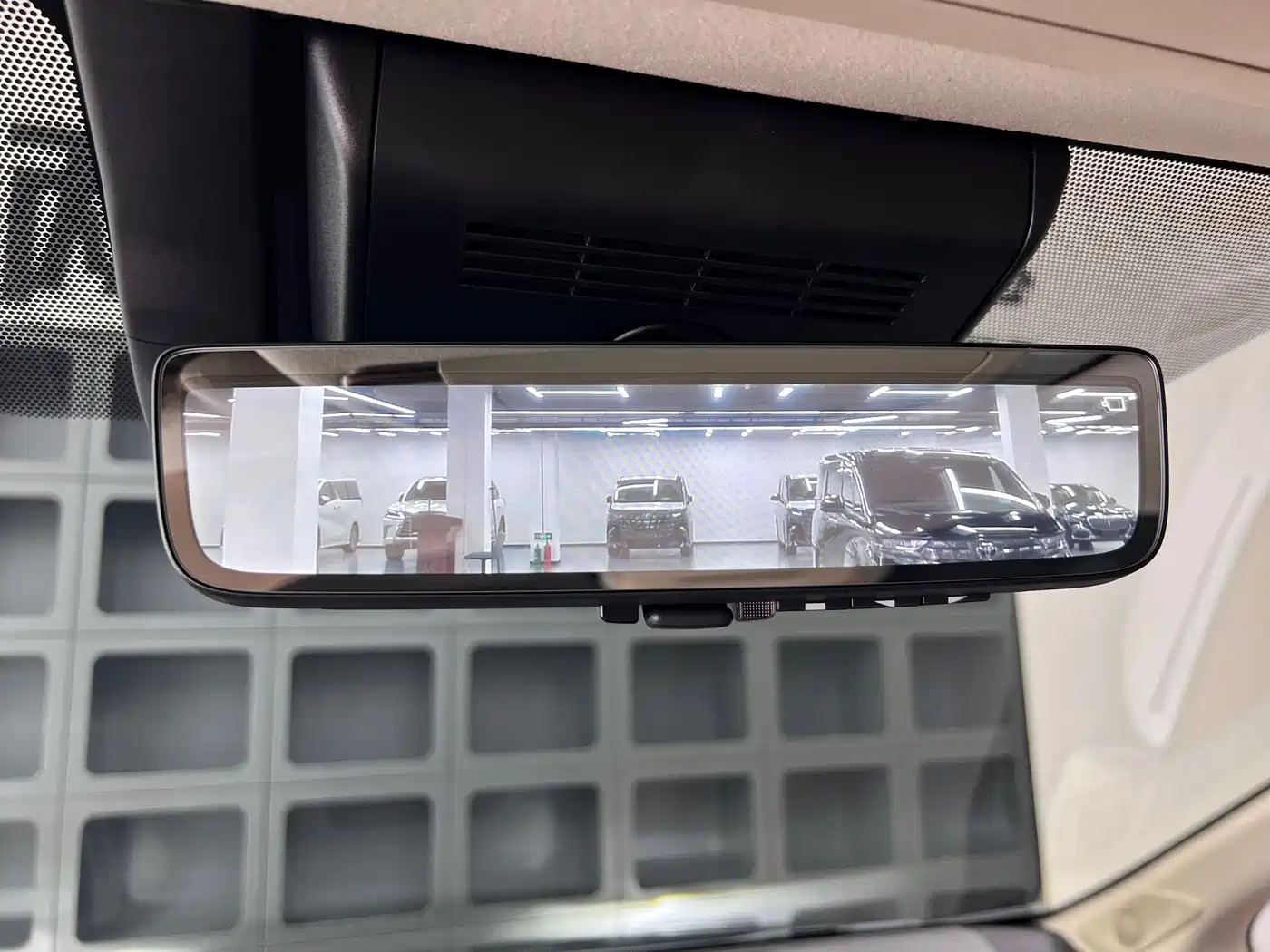 Toyota Alphard 2025 2024 Hybrid 2.5L Ultimate Enjoyment Edition