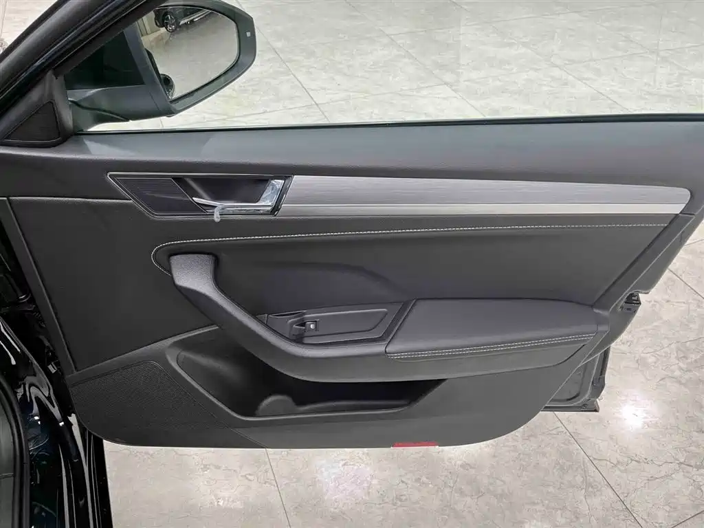 Škoda Superb 2024 TSI280 DSG Premium Edition фото 12