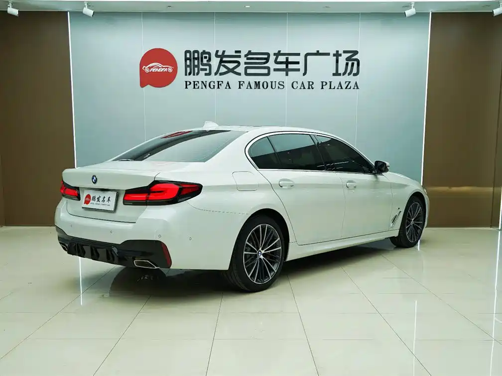 BMW 5 Series 2022 Facelift 530Li Leading M Sport Package фото 19