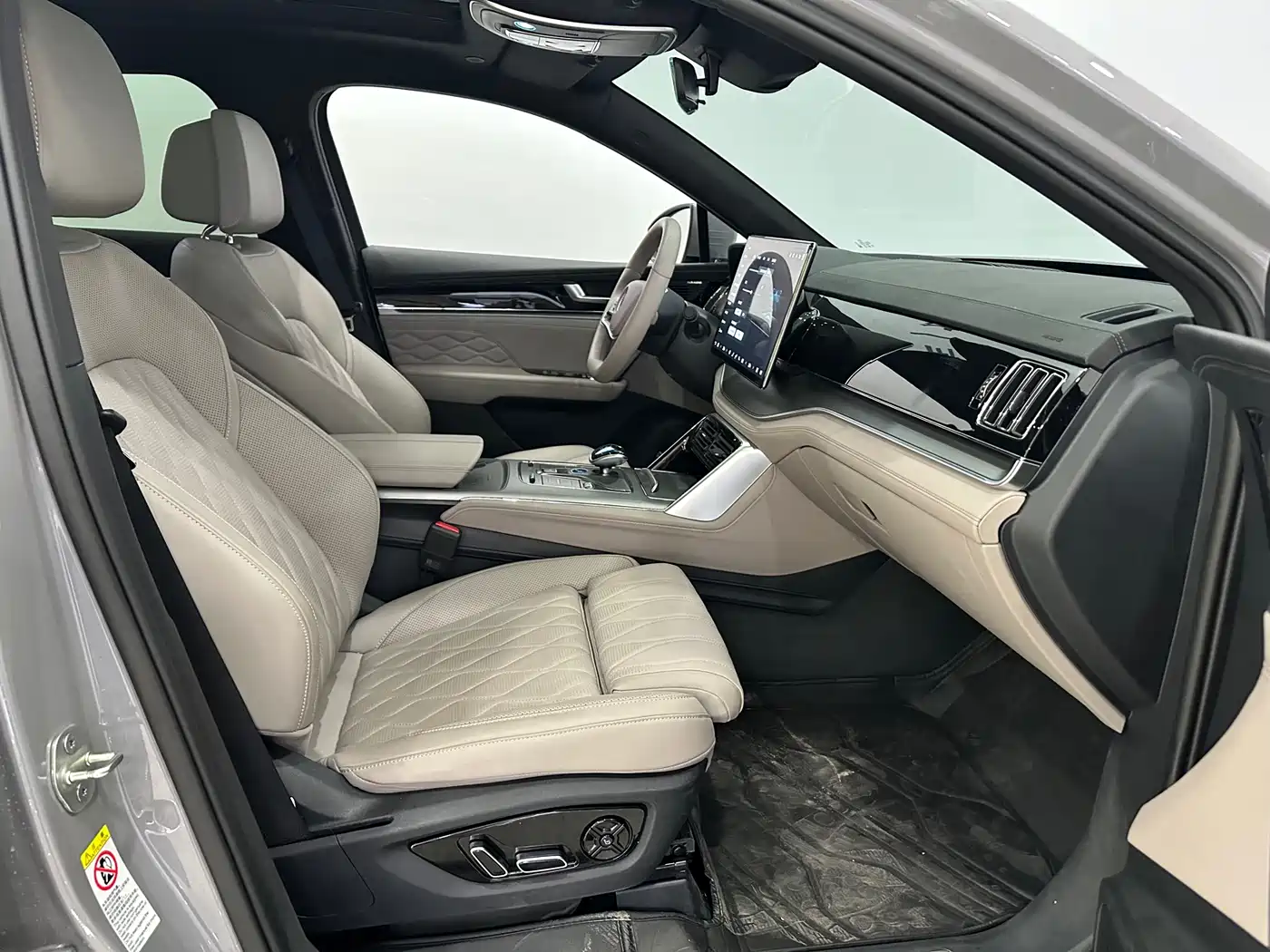 BYD Tang New Energy 2025 Smart Driving Edition DM-i 115KM Flagship фото 12