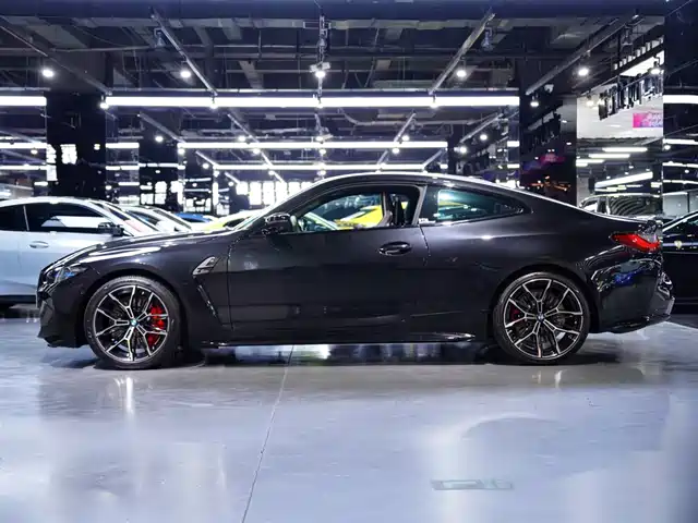 BMW M4 2023 M4 Coupe M xDrive Thunder Edition — фото 4