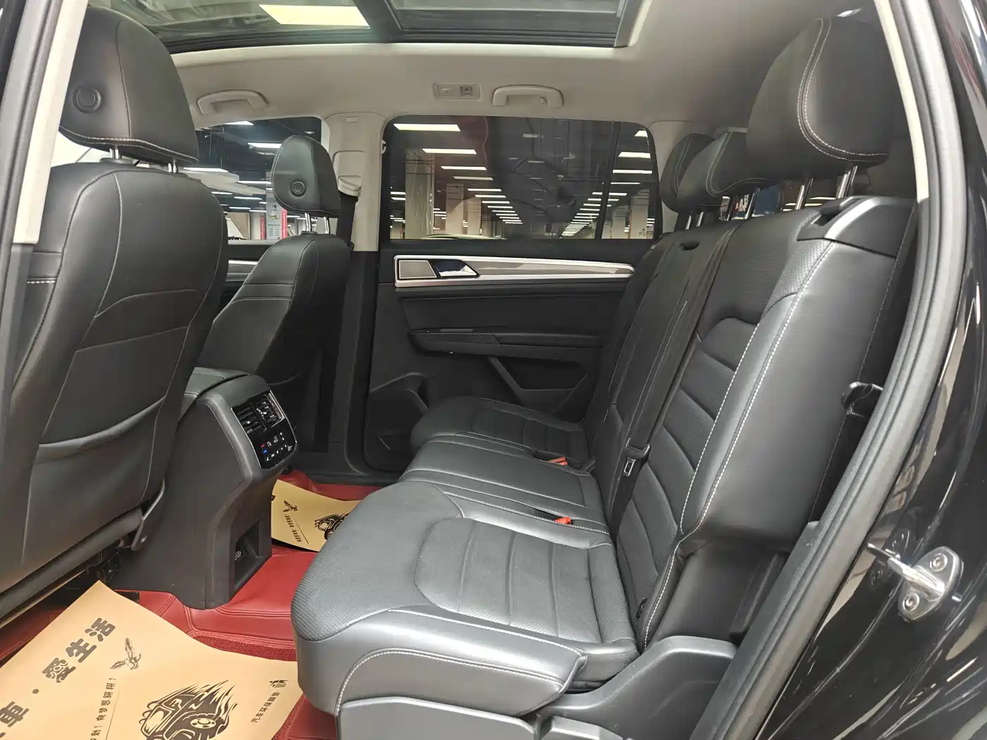 Volkswagen Teramont 2019 330TSI 2WD Luxury China VI фото 12
