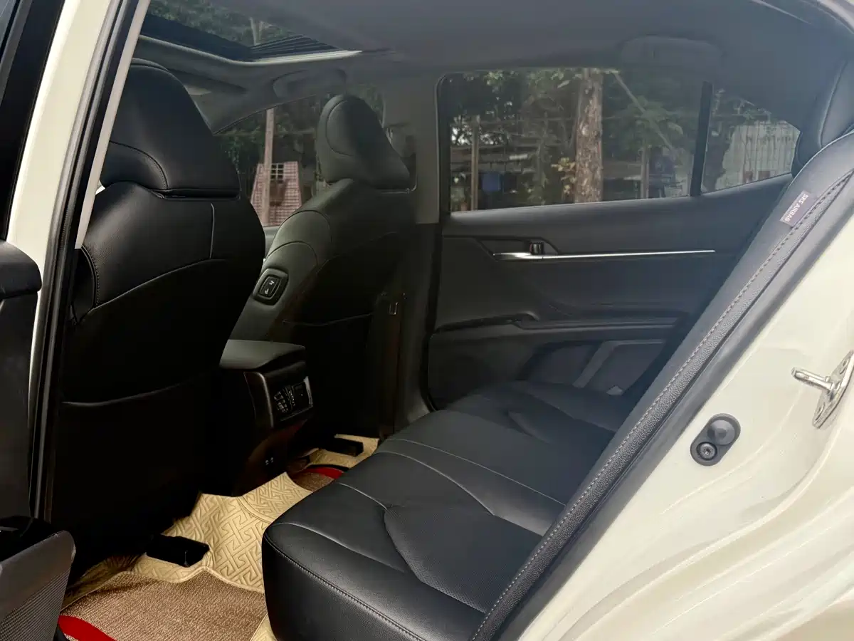 Toyota Camry 2019 Facelift 2.0G Luxury Edition фото 10