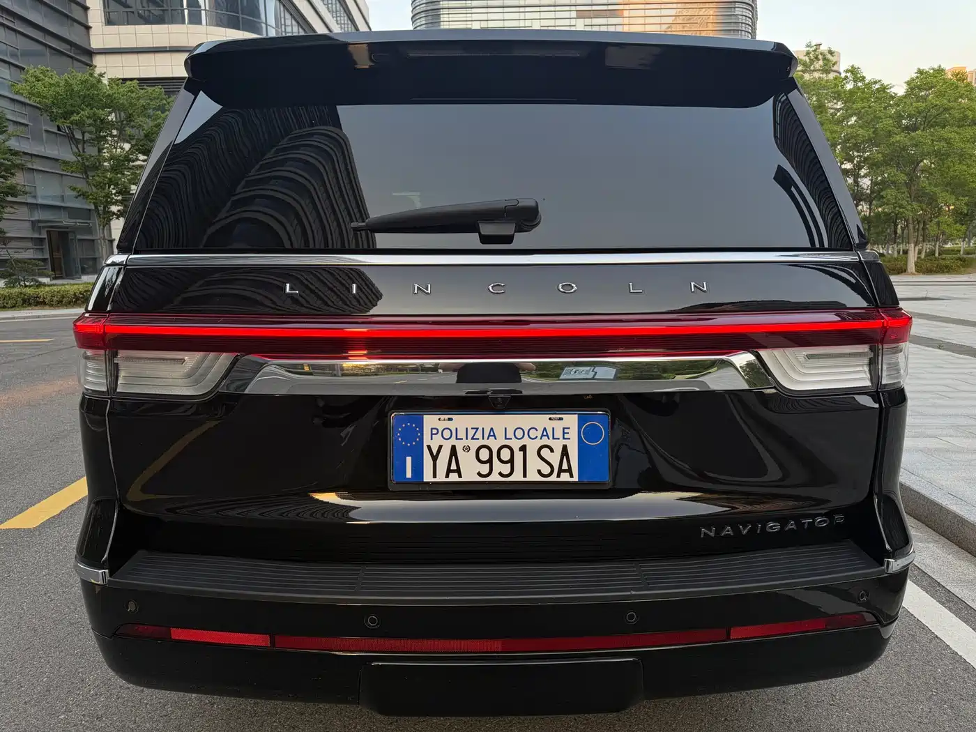 LINCOLN NAVIGATOR