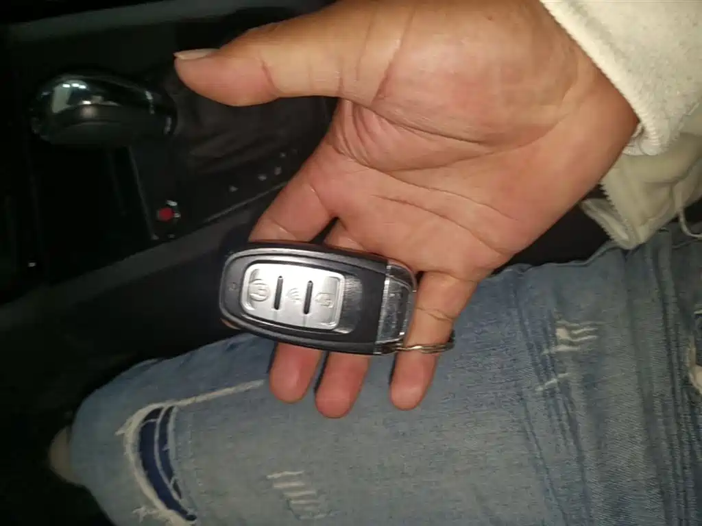 Volkswagen Sagitar 2018 1.6L Automatic Comfort фото 9
