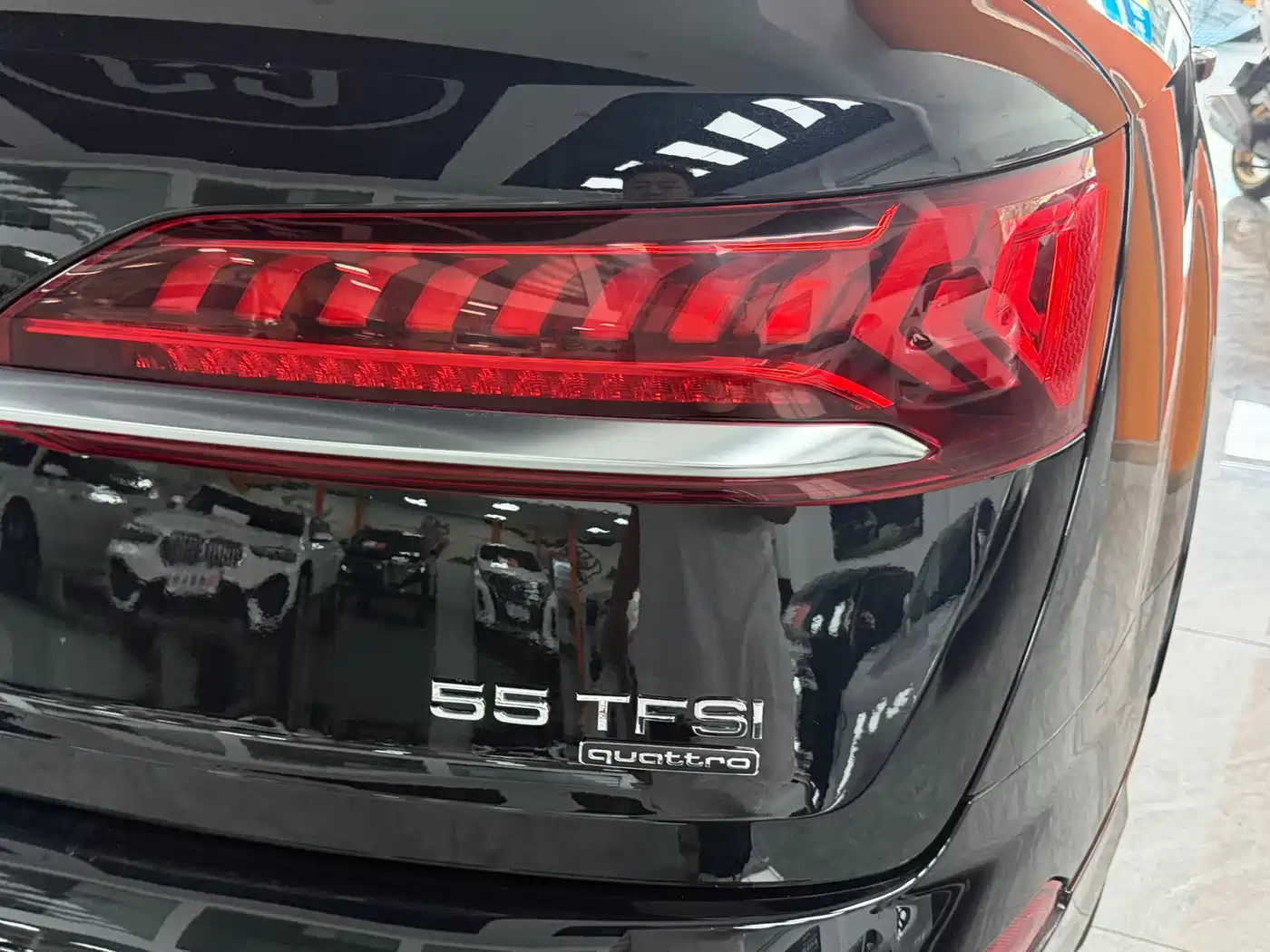 Фото 19 - Audi Q7