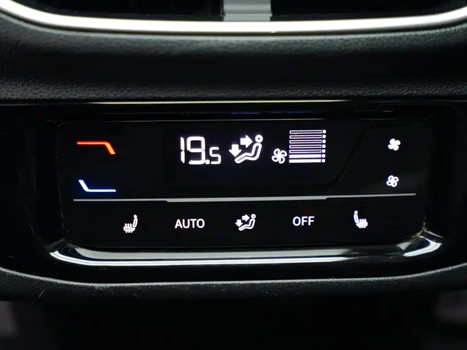 Volkswagen Talagon 2022 380TSI 4WD Luxury Premium Pro Edition 6-seater фото 18
