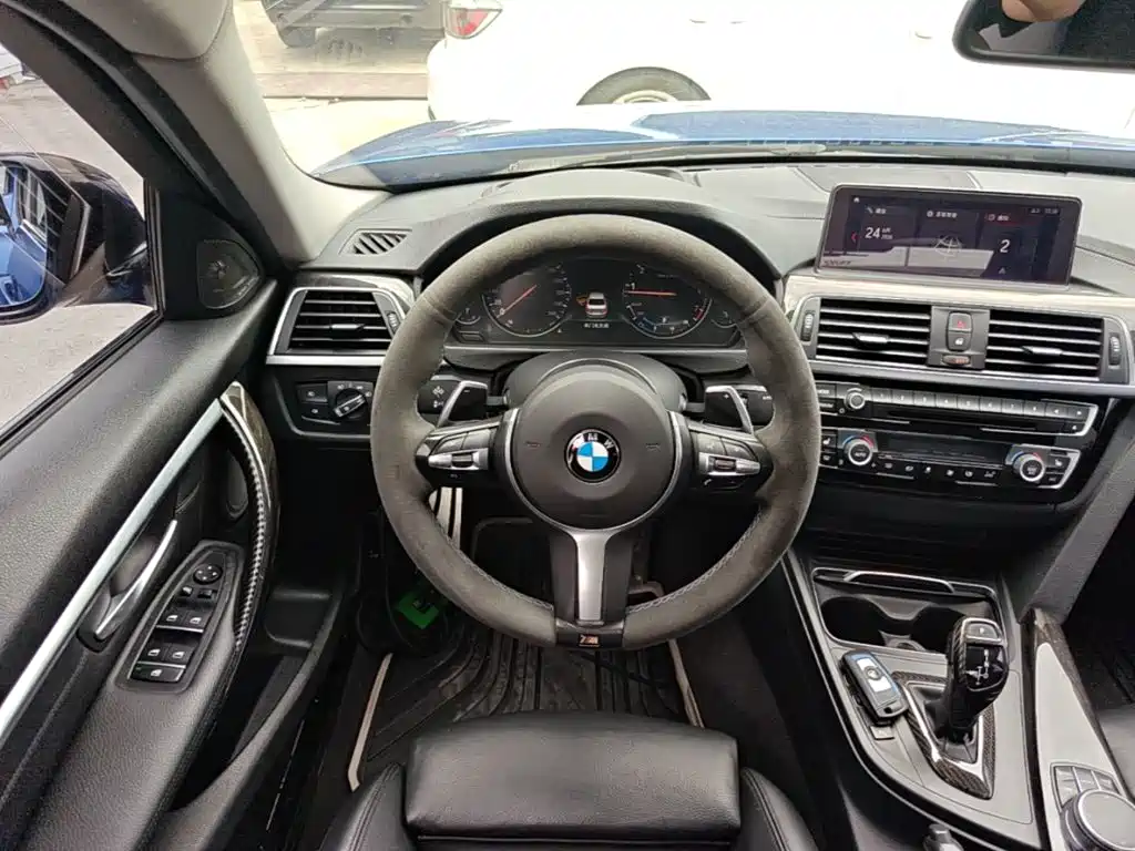 Фото 11 - BMW 3 Series