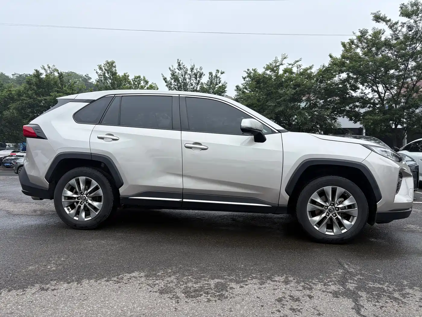 Toyota Wildlander 2022 2.0L CVT FWD Luxury PLUS Edition фото 5