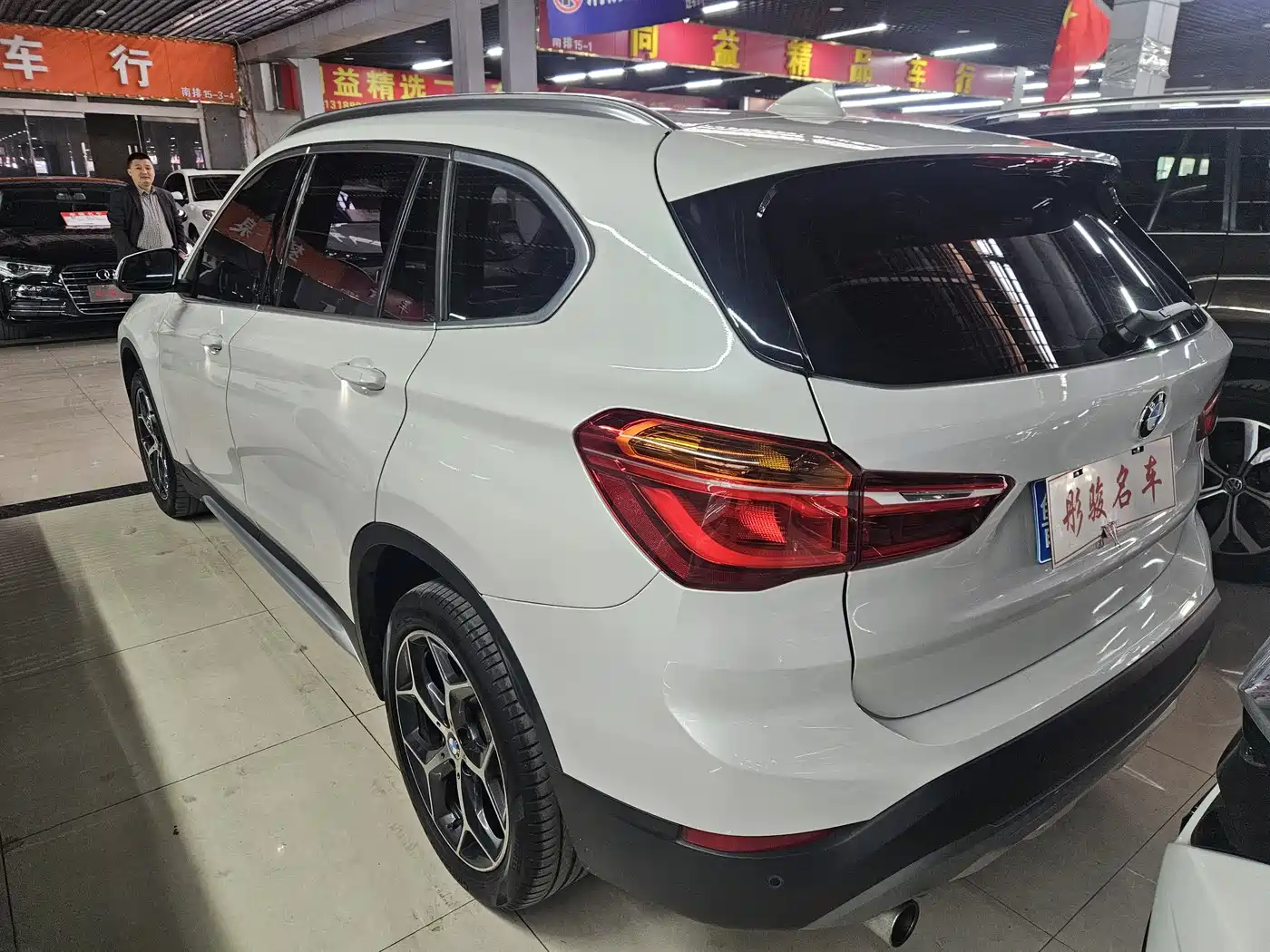 BMW X1 2018 sDrive18Li Premium Model фото 7