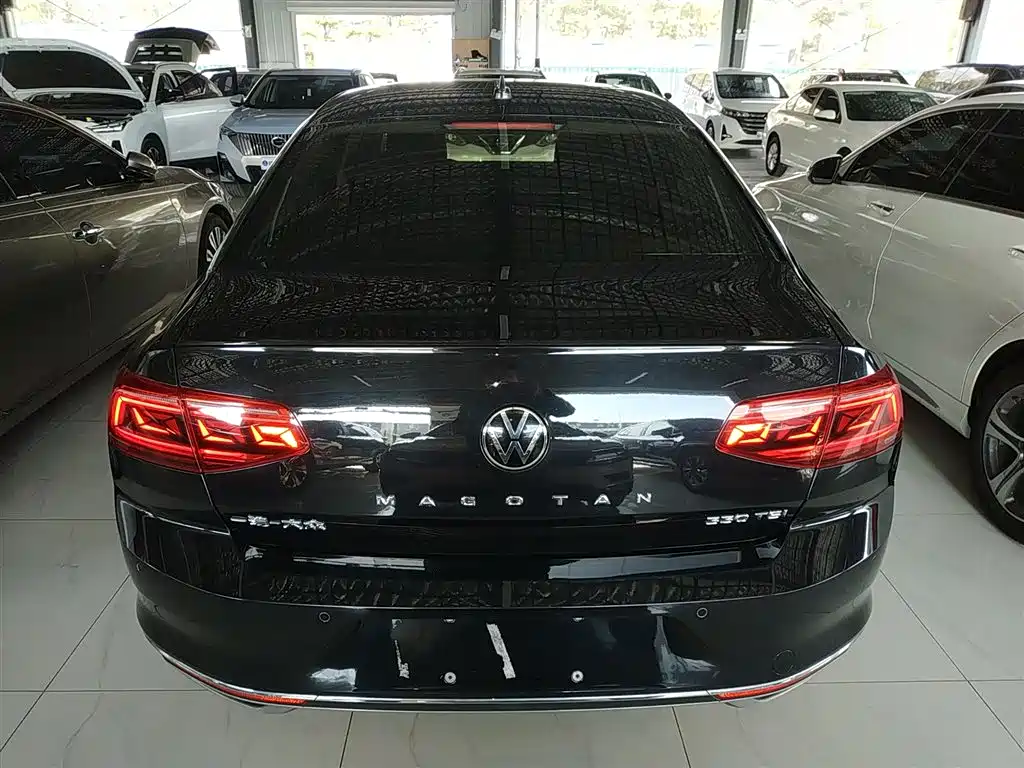 Volkswagen Magotan 2020 330TSI DSG Leading фото 6