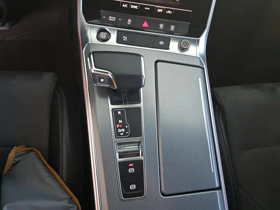 Audi A6L 2021 45 TFSI Exclusive Sport фото 16