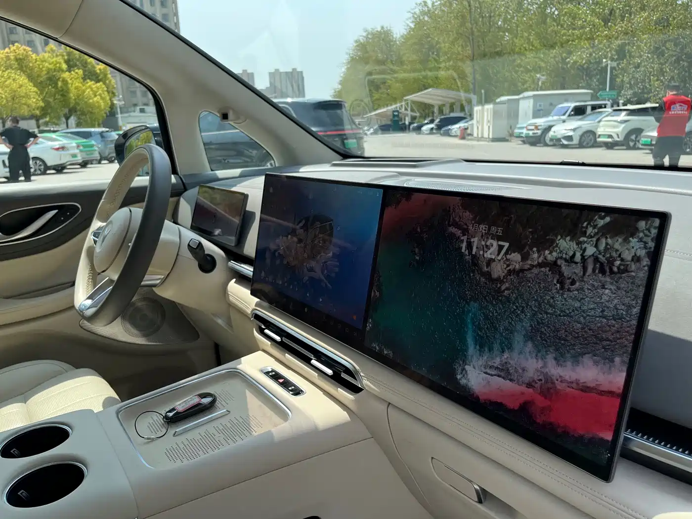 Voyah Auto Voyah Dreamer 2025 PHEV AWD Flagship Kunpeng Edition фото 27