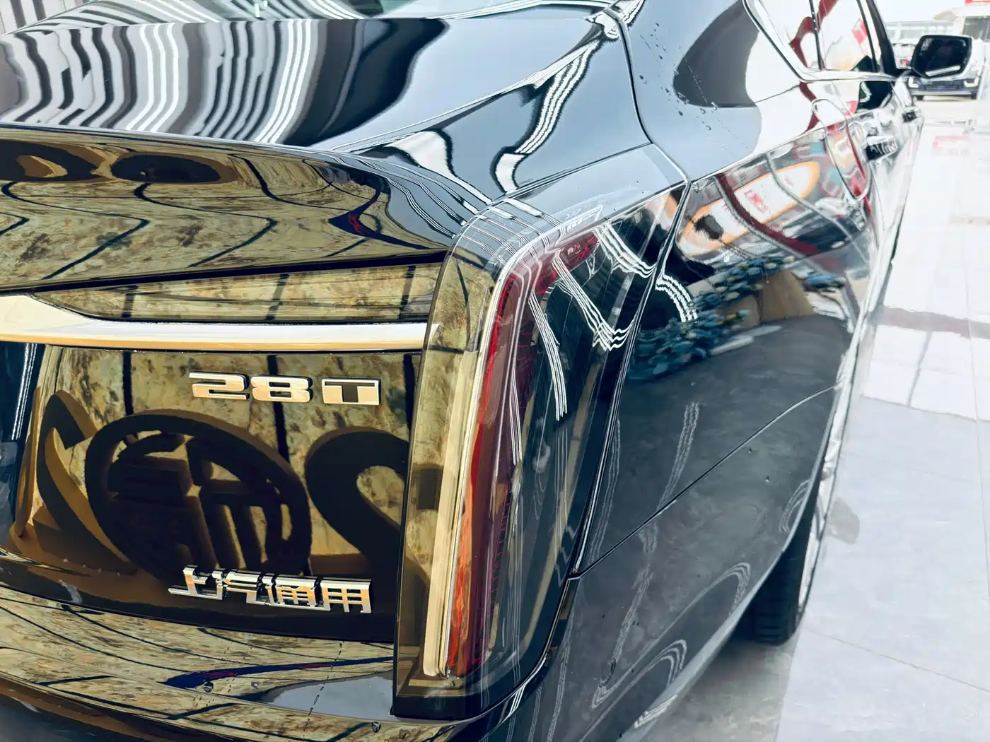 CADILLAC CT6