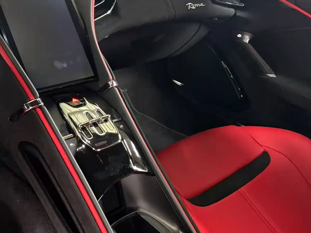 Ferrari Roma 2023 2020 3.9T V8