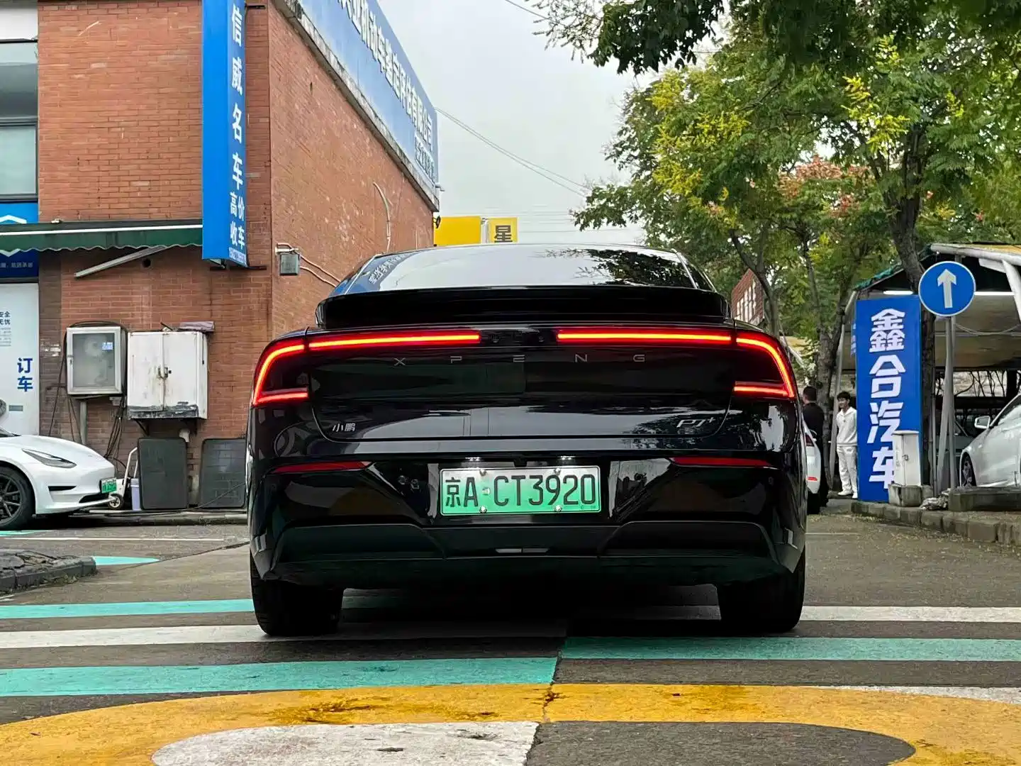 Фото 7 - XPeng P7+