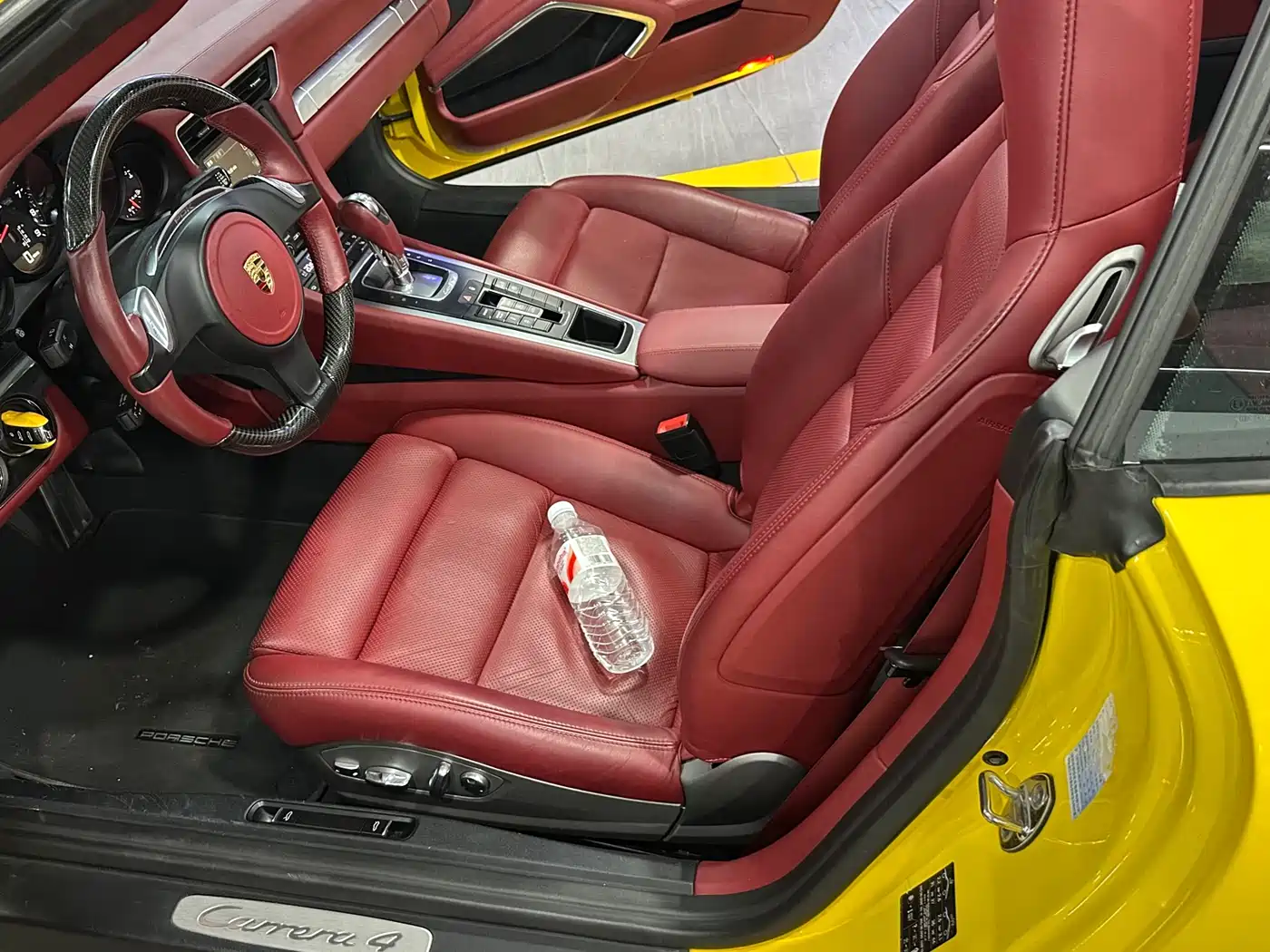 Porsche 911 2013 Carrera 4 Cabriolet 3.4L фото 3