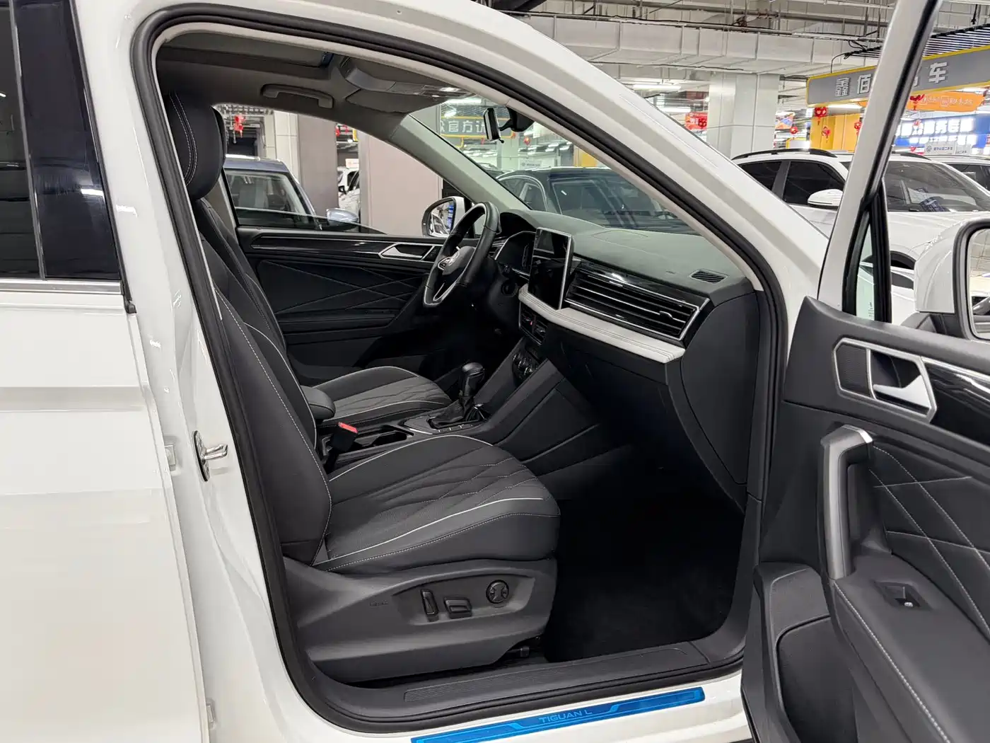 Volkswagen Tiguan L 2023 280TSI 2WD Trend Limited Edition фото 12