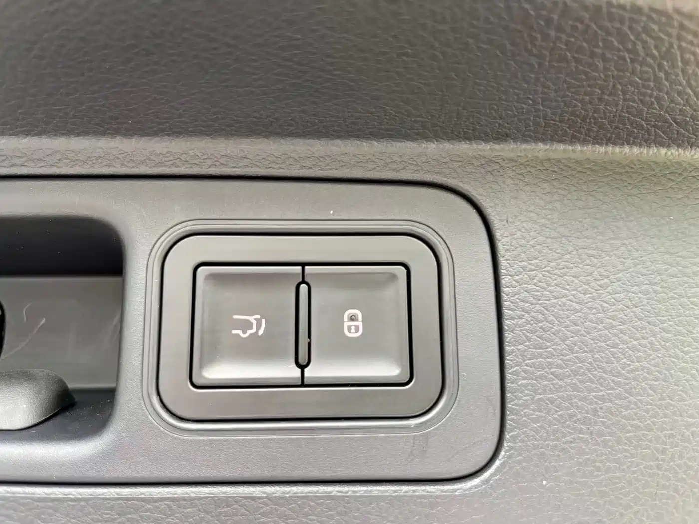 BYD Song PLUS PHEV 2021 DM-i 51KM Honor фото 14