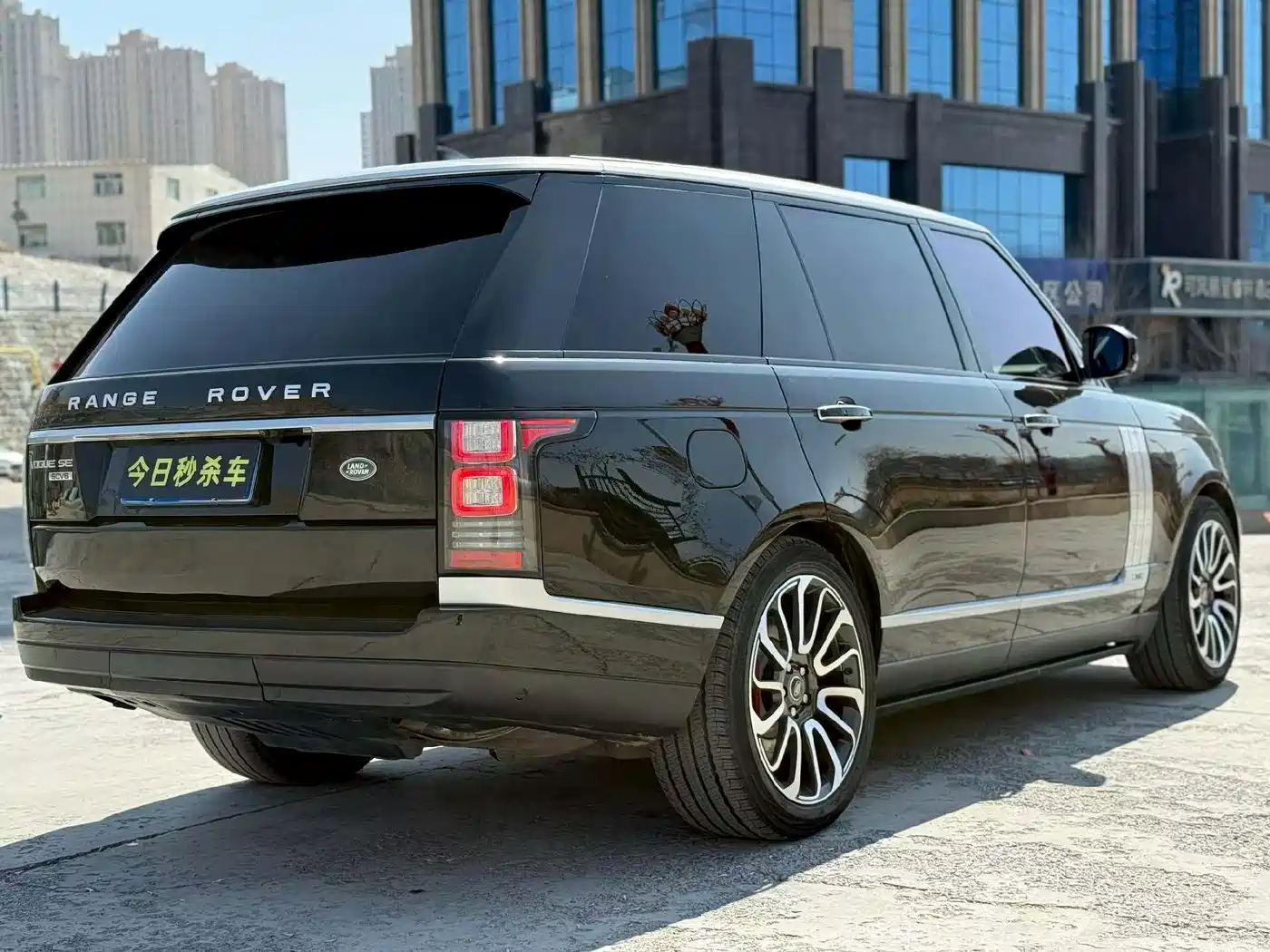 Land Rover Range Rover 2017 3.0 SC V6 Vogue LWB (Long Wheelbase) фото 7