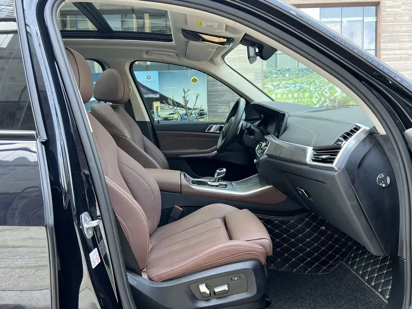 BMW X5 (Import) 2020 xDrive40i M Sport Package фото 12