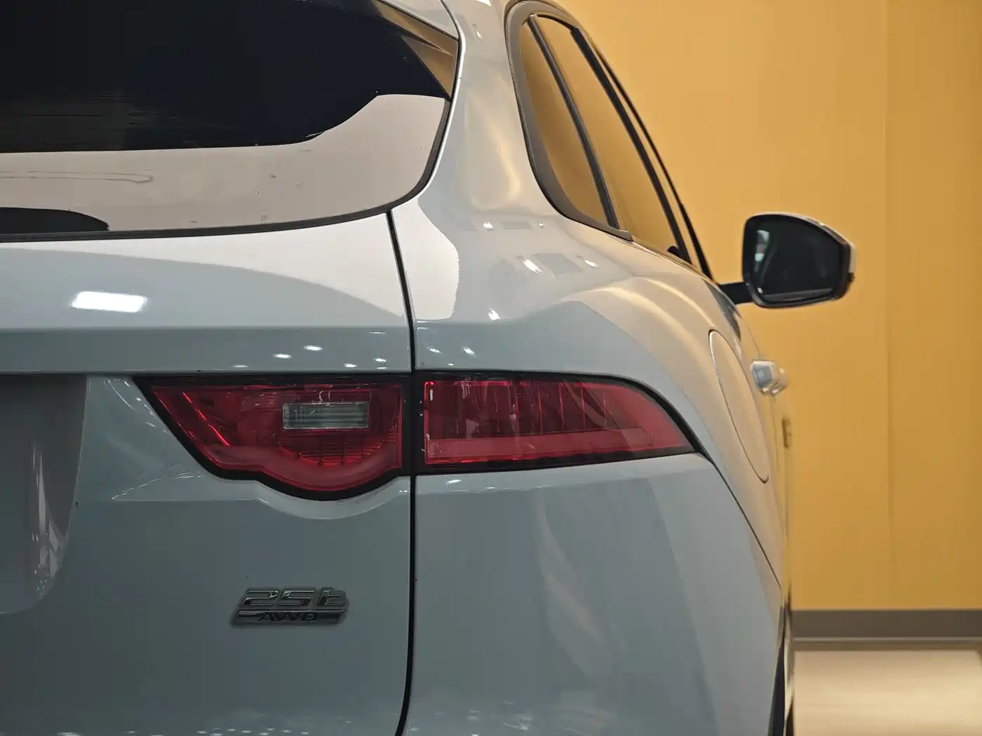 Jaguar F-PACE 2018 2018 2.0T 4WD Urban Premium Edition