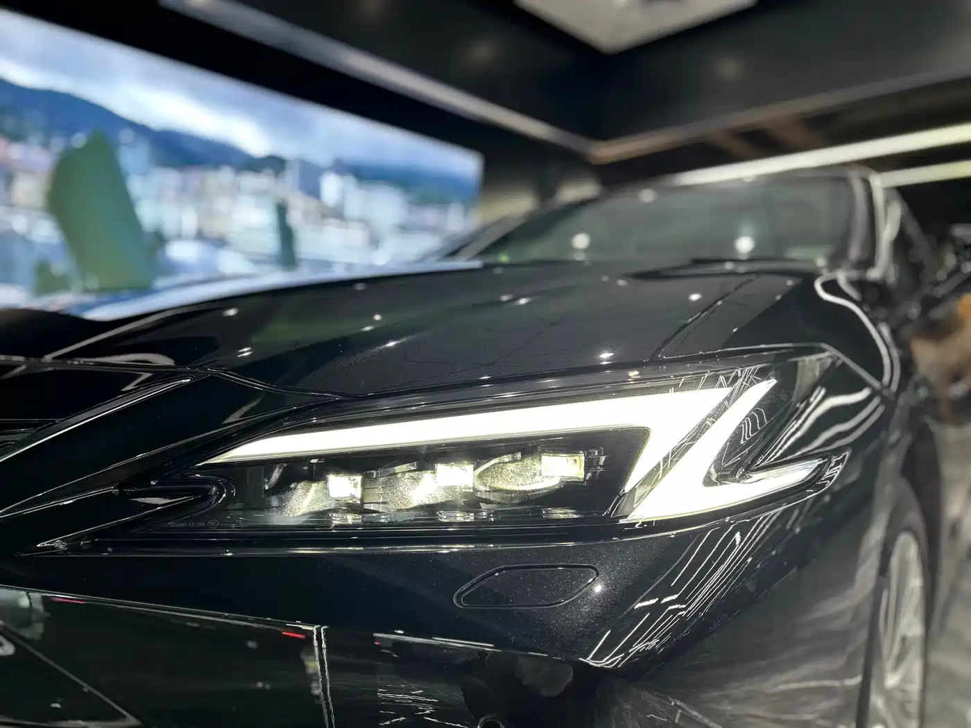 Lexus ES 2025 2025 200 Ultimate Edition