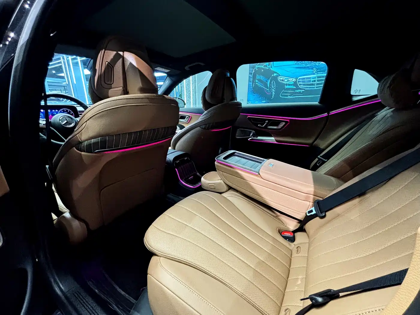 Mercedes-Benz E-Class 2025 E 300 L Luxury фото 6