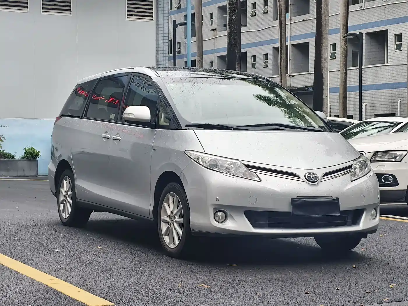 Toyota Previa 2015 2012 2.4L 7-Seater Luxury Edition