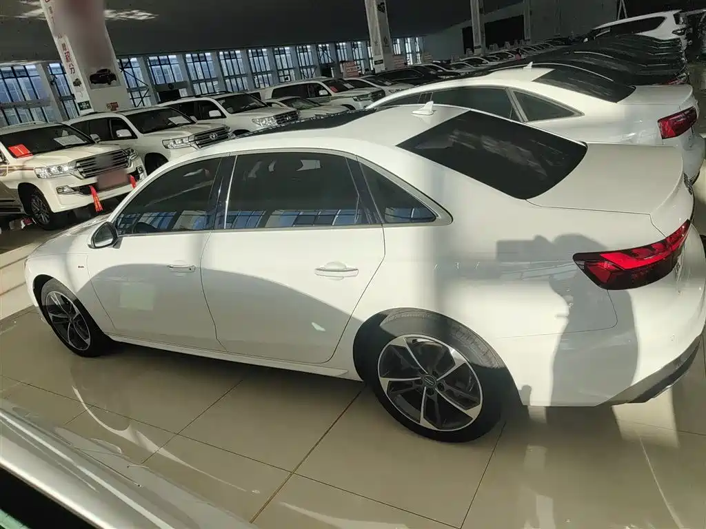 Audi A4L 2020 40 TFSI Fashion Dynamic Edition фото 21