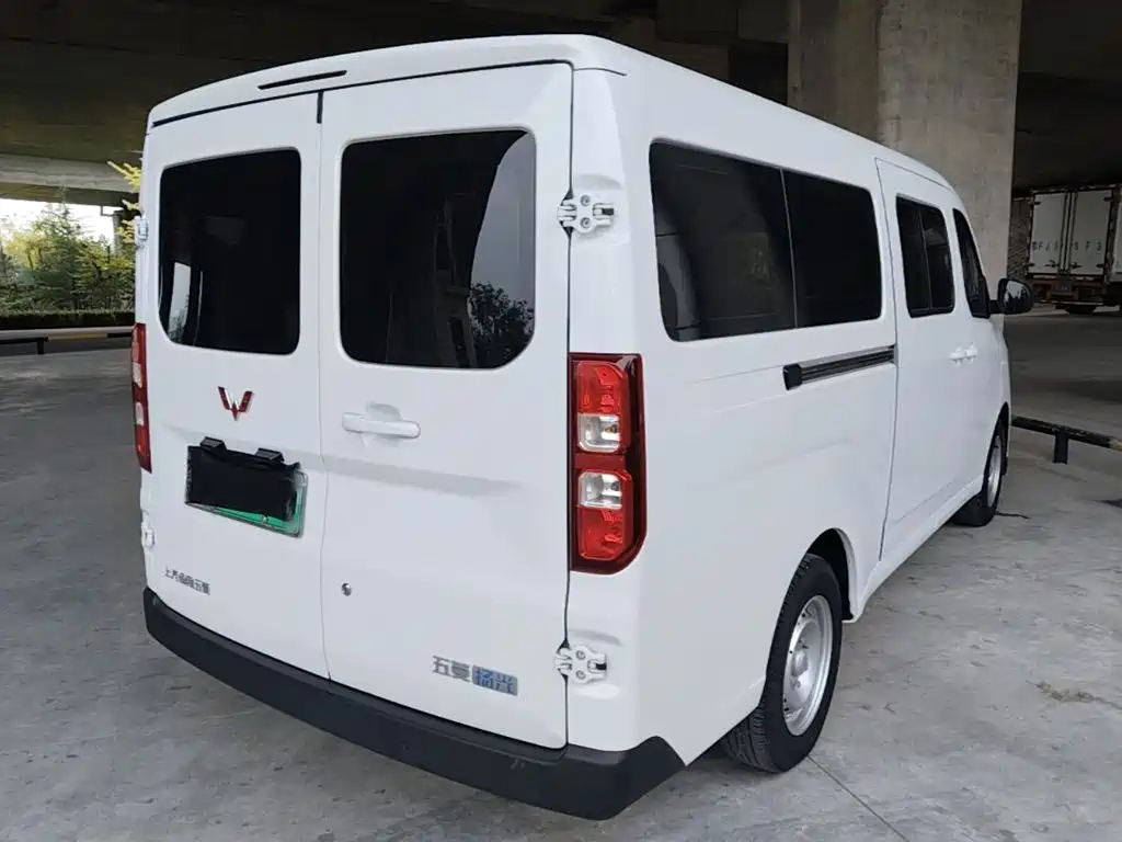 Wuling Motors Wuling Yangguang 2025 2024 300KM Comfort Bus Version 75kW