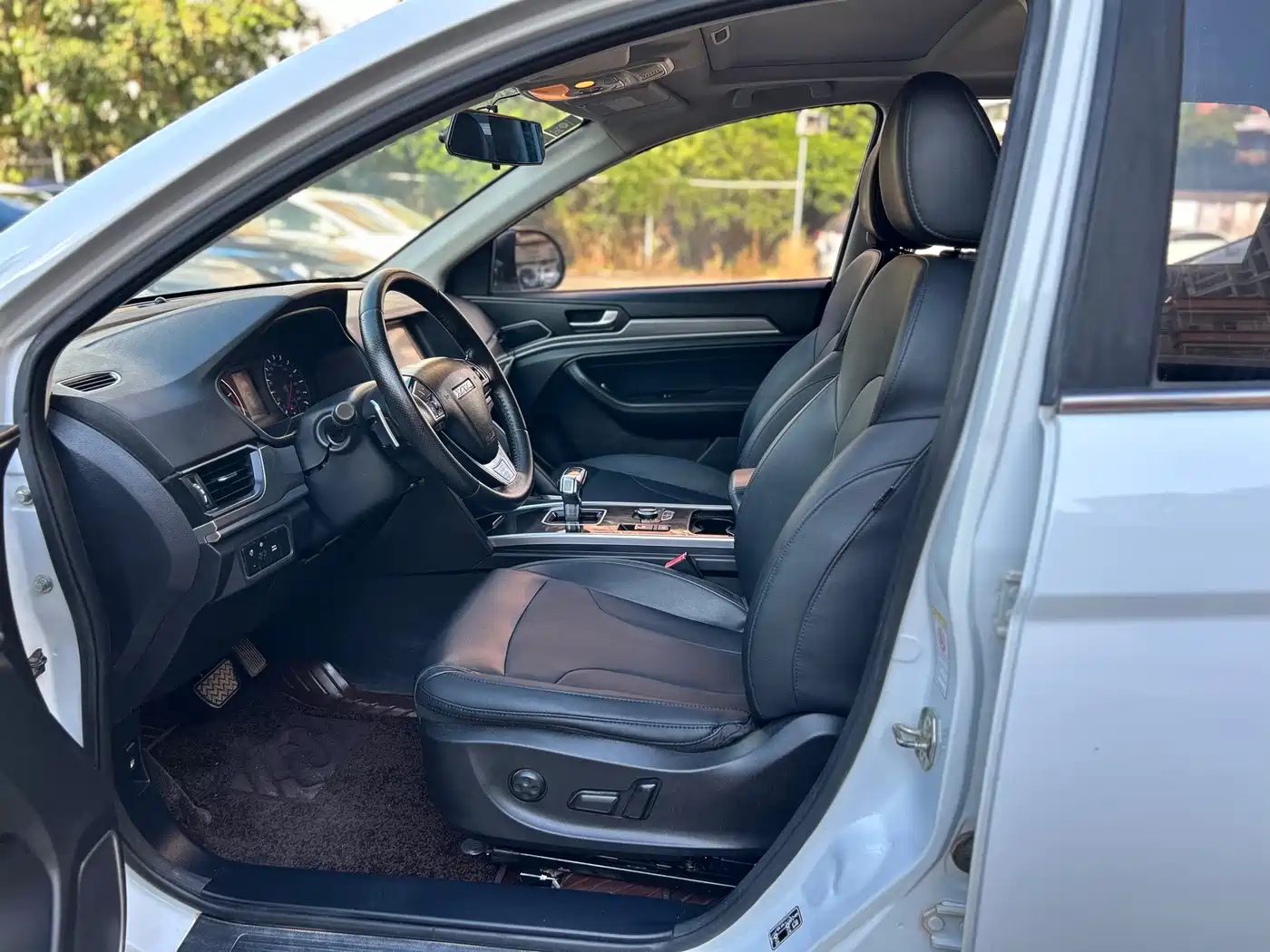 Фото 11 - Haval H6