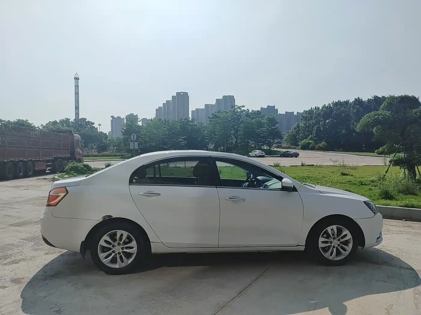 Geely Emgrand 2014 2014 Sedan 1.5L CVT Elite
