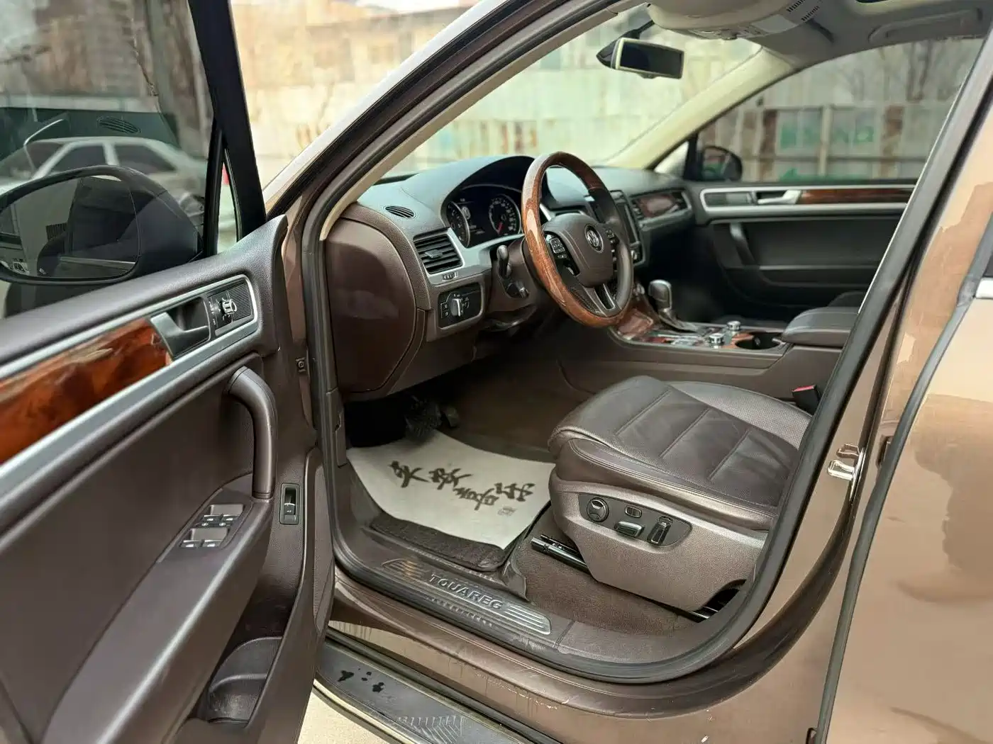 Volkswagen Touareg 2011 3.0TDI Diesel Luxury фото 4