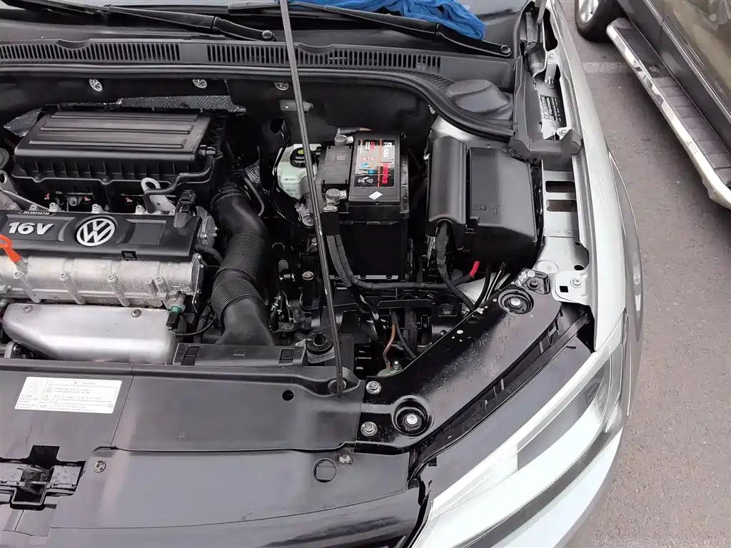Volkswagen Sagitar 2014 1.6L Manual Comfort фото 23